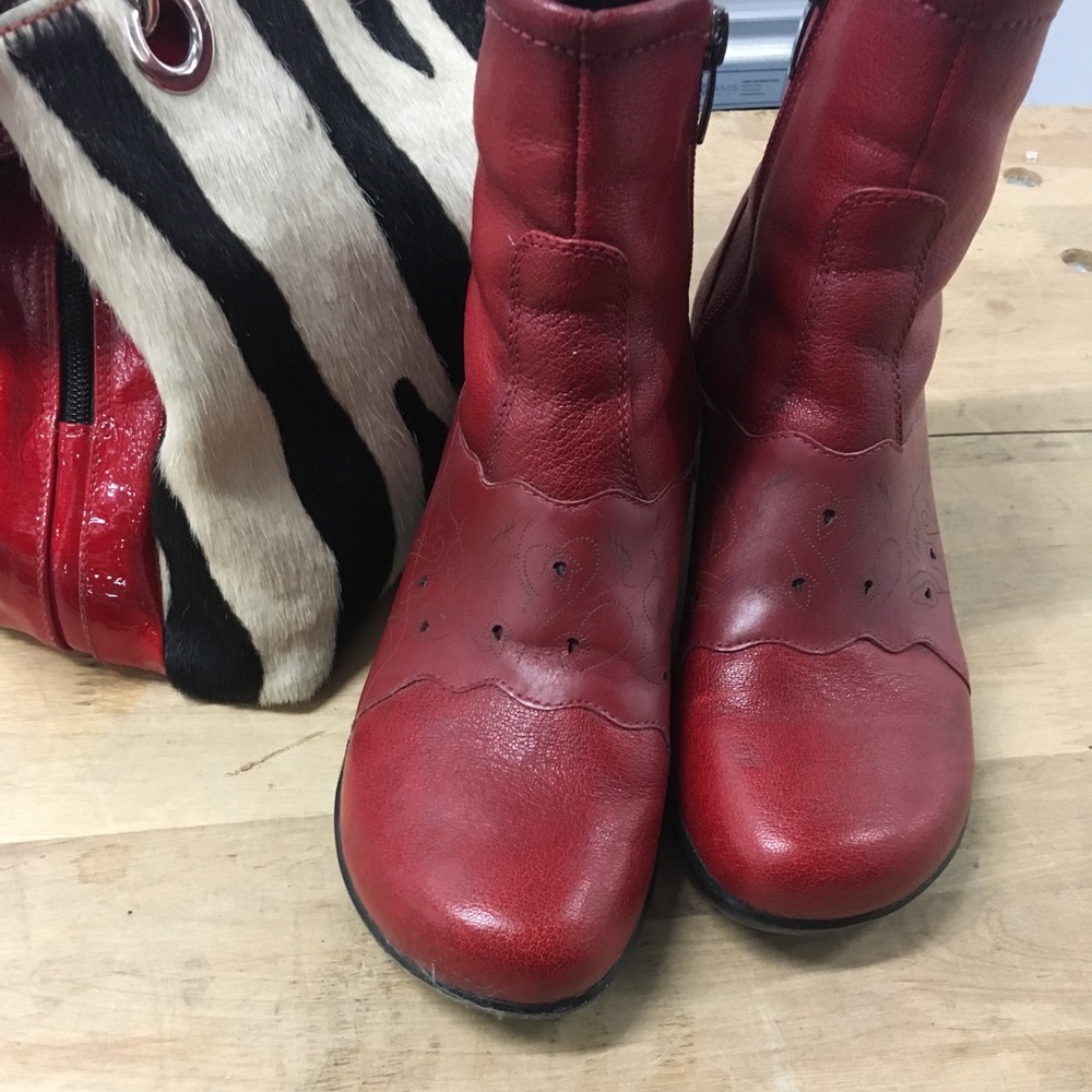 ARAVON/Boots - Picture 4 of 8